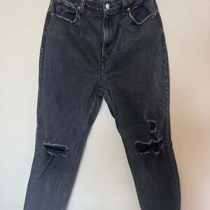 Abercrombie & Fitch Curve Love Ankle Straight Ultra High Rise Black Distressed J